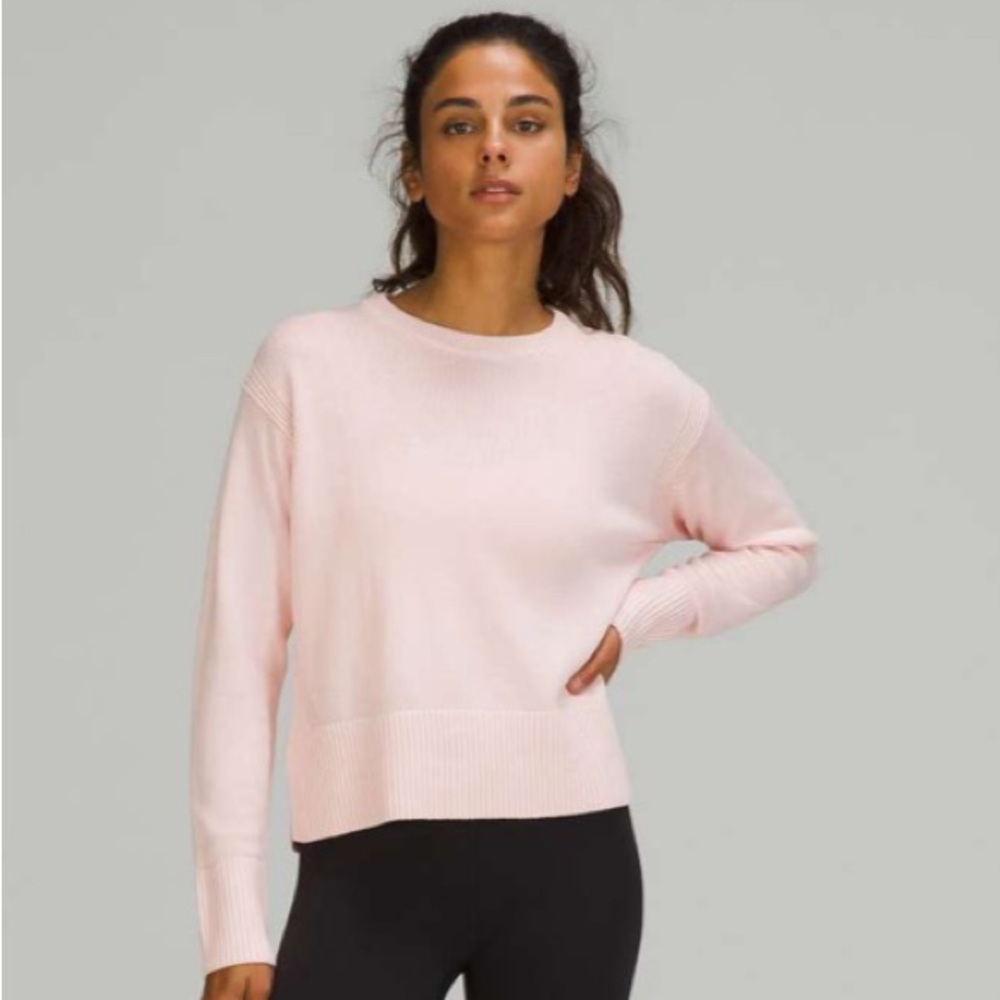Lululemon Cashlu Boxy Crewneck Sweater
Pink Mist - Picture 3 of 7